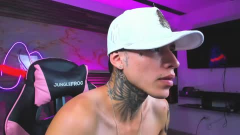 andrees_s online show from June 9, 11:54 am