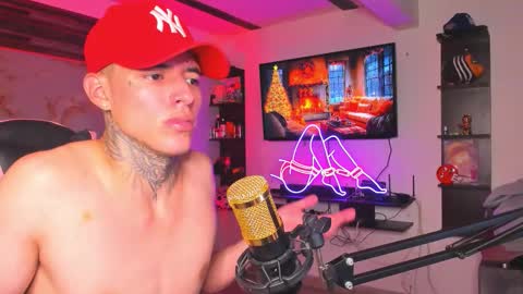 andrees_s online show from November 25, 3:16 am