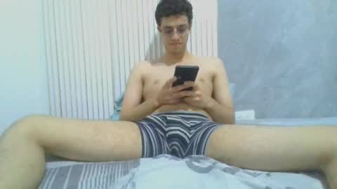 andres129494 online show from January 14, 1:35 am
