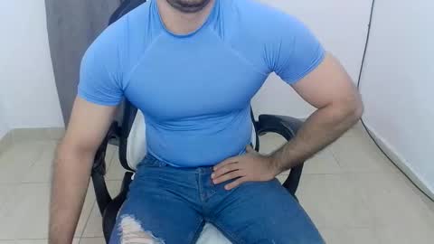 andres180950734 online show from October 17, 10:52 am