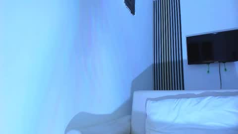 andres_stud online show from February 21, 4:04 am