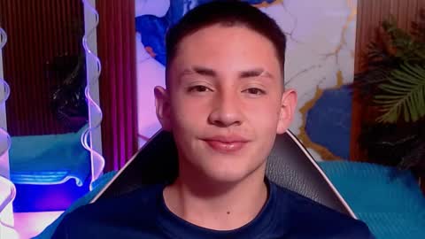 andres_tay online show from April 19, 2:45 am