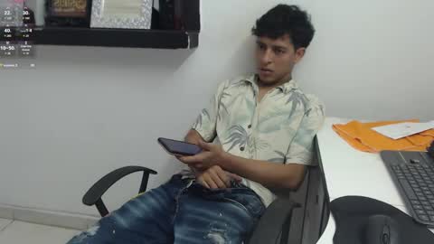 Snapshot of andressdean chatting on October 13, 10:23 pm Andres Dean online show from October 13, 10:23 pm