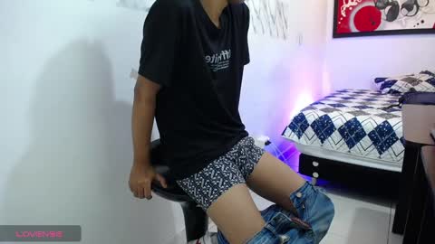 Snapshot of andressdean chatting on December 13, 8:14 pm Andres Dean online show from December 13, 8:14 pm