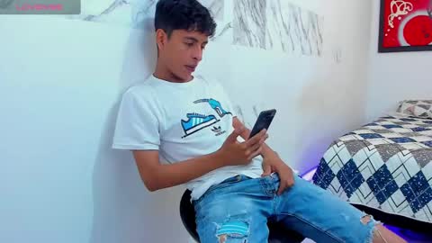 Snapshot of andressdean chatting on December 3, 11:07 pm Andres Dean online show from December 3, 11:07 pm