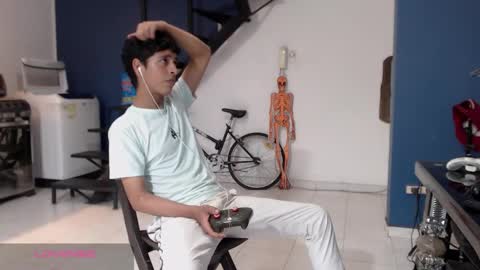 Snapshot of andressdean chatting on September 23, 10:27 pm Andres Dean online show from September 23, 10:27 pm