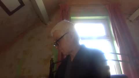 Andrew online show from April 21, 11:50 am