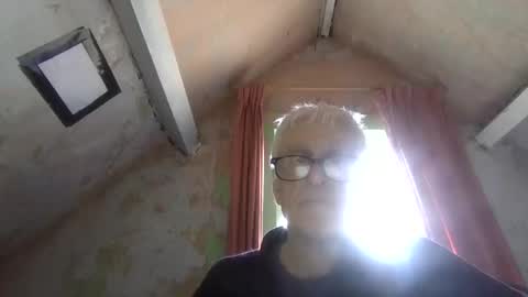 Andrew online show from April 18, 11:23 am