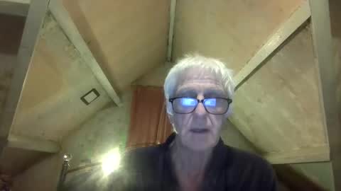 Andrew online show from April 18, 11:27 pm