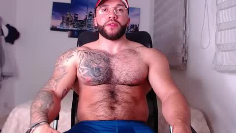 andrew_holden__ online show from September 9, 1:05 am