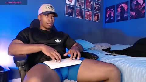 Snapshot of andrew_hoult chatting on September 30, 3:28 am Andrew online show from September 30, 3:28 am