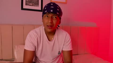 ANDREW KANE online show from April 15, 9:04 pm