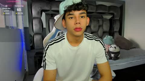 Andrew M. online show from December 2, 9:23 pm