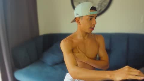 Andrew M. online show from September 21, 5:28 pm