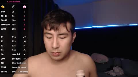 andrewmhilton_ online show from October 28, 6:58 am