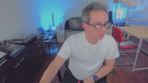 Andrew online show from September 9, 10:43 pm