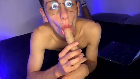 andy_collins__ online show from February 26, 12:41 am