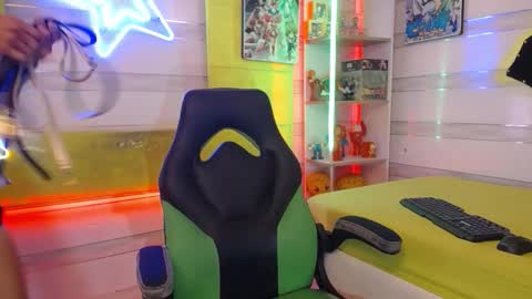 andy online show from October 13, 12:07 pm