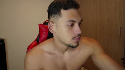 Snapshot of andy_weld chatting on September 22, 10:08 am my onlyfans online show from September 22, 10:08 am