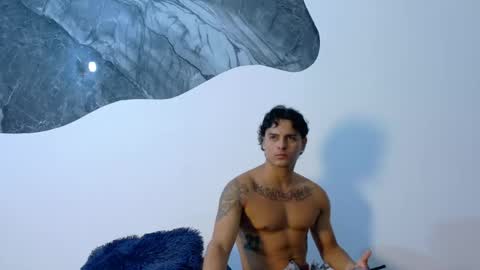 andyhot__ online show from April 28, 11:47 am