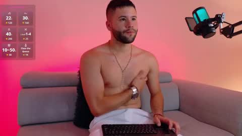 Andy online show from April 7, 7:38 pm