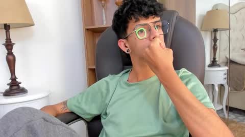 andyxibrat online show from June 3, 2:33 pm
