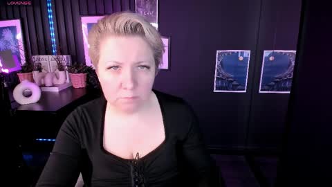 aneli_mira online show from April 4, 5:47 am