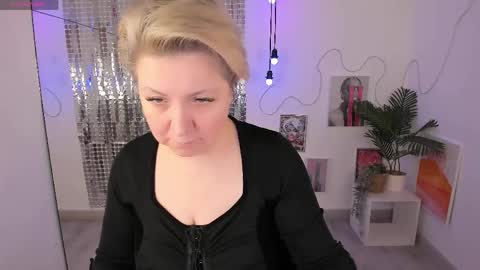 aneli_mira online show from April 17, 6:05 am