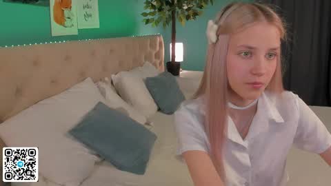 Anelly online show from June 2, 9:33 am