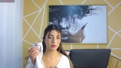 angeel queen  online show from April 9, 1:50 pm