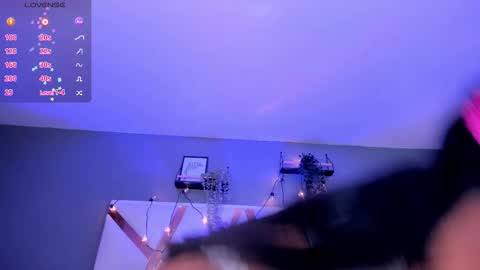Snapshot of angeelmoon__ chatting on September 25, 6:20 am ANGEL online show from September 25, 6:20 am