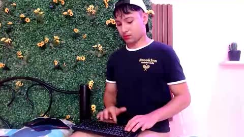 Snapshot of angel666smit chatting on October 28, 4:19 pm angel online show from October 28, 4:19 pm