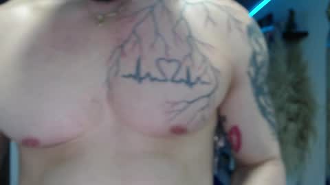 Angel Curl online show from April 3, 7:10 pm