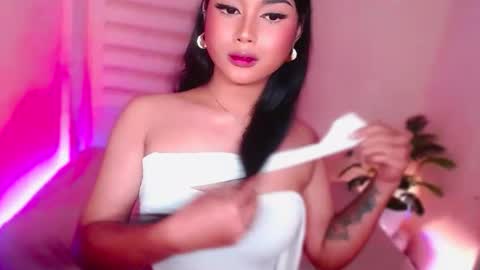 Angel online show from May 15, 11:01 pm