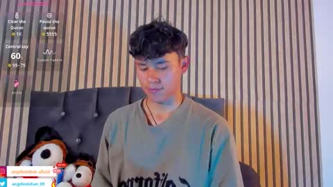 ngel Esteban  online show from February 2, 3:04 am