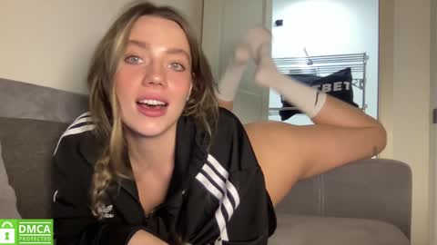 Greetings  Jess online show from January 24, 5:00 pm