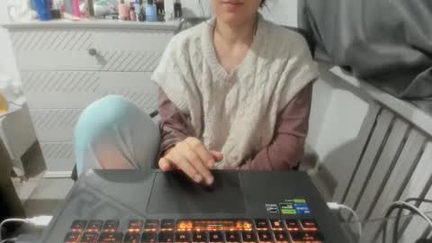 angel_lee__ online show from January 23, 4:04 pm