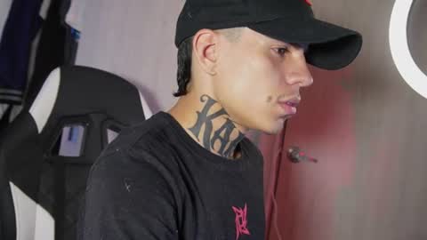 angel_luna0 online show from June 16, 8:18 am