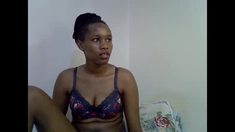 angel_mia5 online show from December 21, 10:43 am