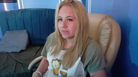 Angel online show from April 19, 6:10 pm