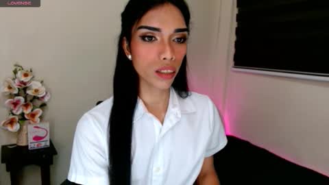 Snapshot of angelamonroe chatting on October 13, 10:12 pm SENORITA online show from October 13, 10:12 pm