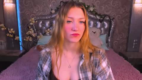 angelanabelle online show from December 4, 9:03 pm