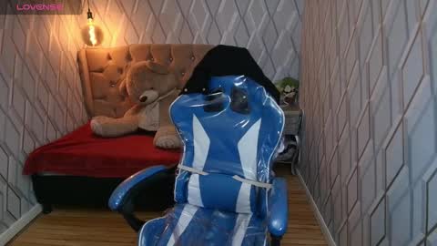 Angel online show from September 25, 2:35 pm