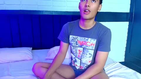 AngelduzZzt online show from October 23, 9:15 pm