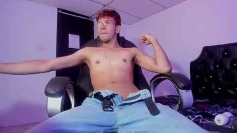 Snapshot of angelicious_boy chatting on September 11, 5:52 am ANGELICIOUS online show from September 11, 5:52 am