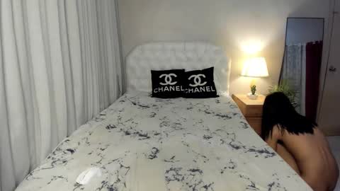 angelicsmileee online show from October 5, 12:57 pm