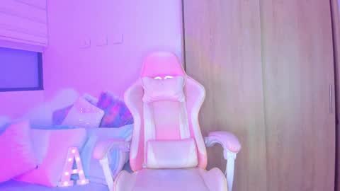 ANGELINA  INDEPENDENT MODEL online show from February 17, 2:20 am