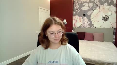 AngelinaLow online show from September 30, 11:32 am