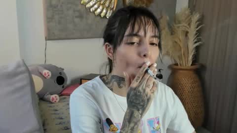 Snapshot of angeline__smith chatting on October 27, 9:48 pm Angeline Smith  online show from October 27, 9:48 pm
