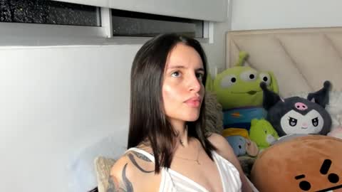 Angeline Smith  online show from February 6, 7:12 am